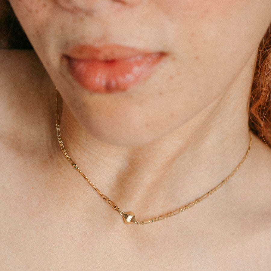 CRYSTAL NUGGET CONNECTOR WITH FIGARO CHAIN | 14K GOLD