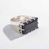 EAST WEST STATEMENT RING | ONYX