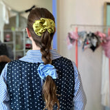 MEDIUM SCRUNCHIE | ROOM SHOP