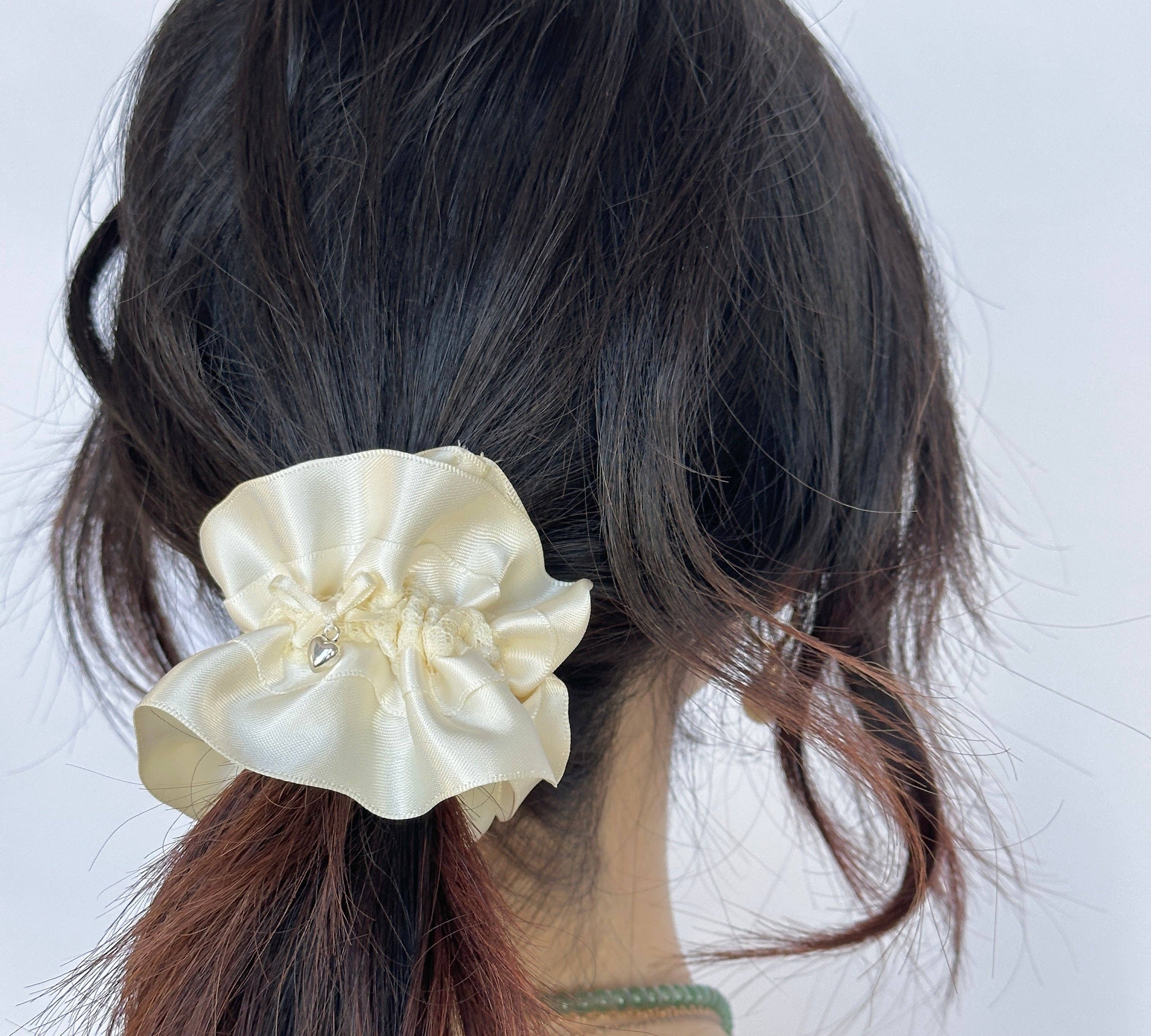CUFFED GARTER SCRUNCHIE | ROOM SHOP