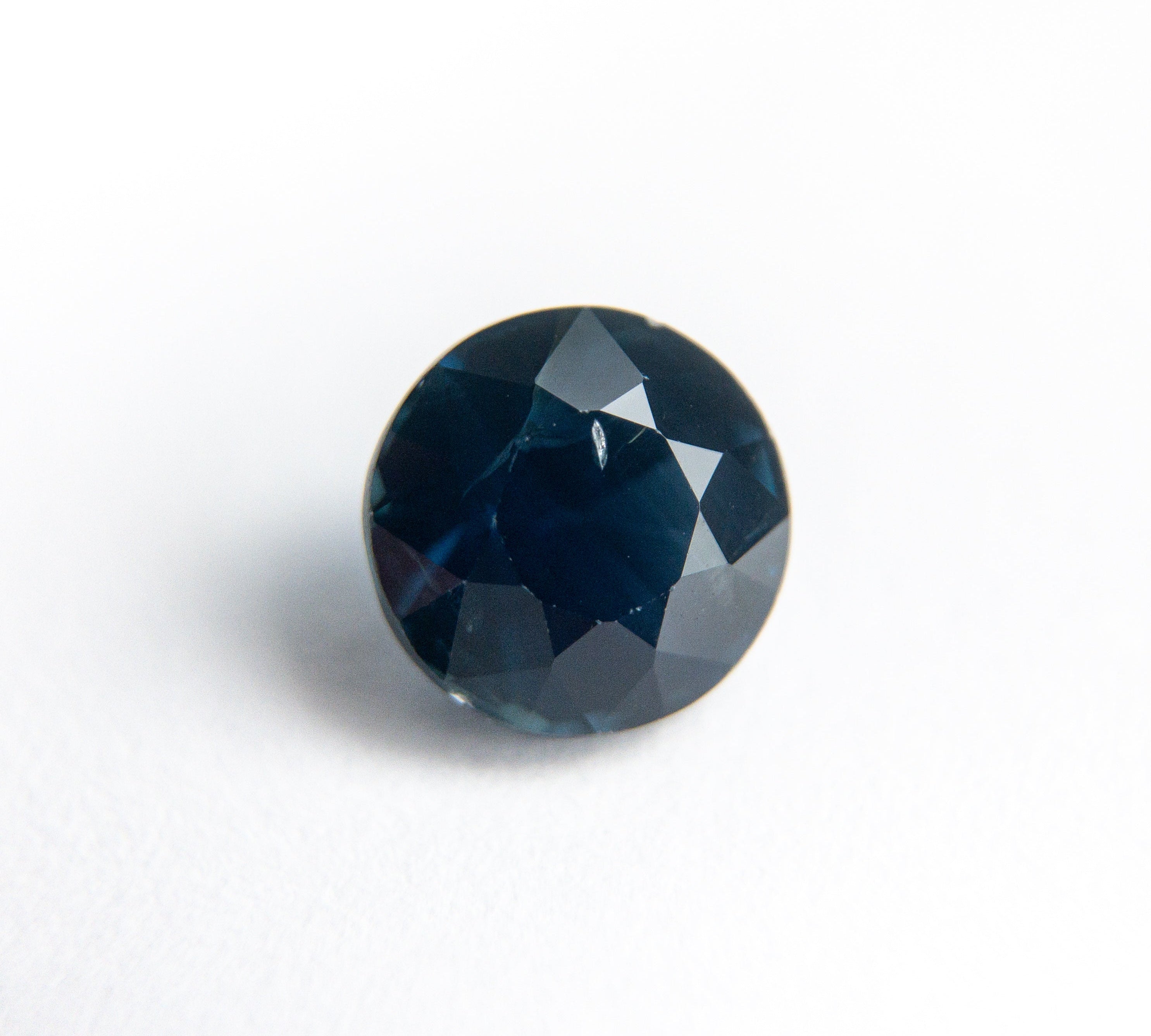 1.55ct 6.49x6.42x4.62mm Round Brilliant Sapphire 18971-22 - Misfit Diamonds