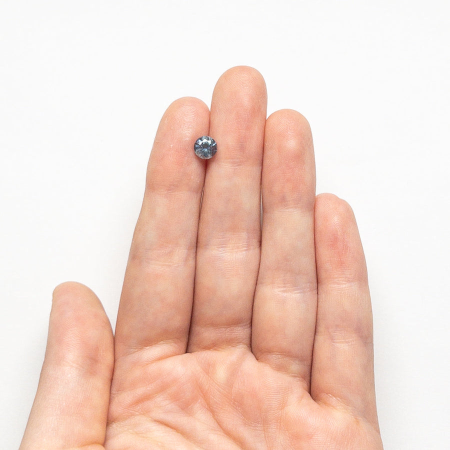 0.92ct 5.62x5.56x3.86mm Round Brilliant Sapphire 19940-08
