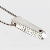 CRYSTAL TALISMAN NUGGET NECKLACE | GARNET