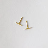 MINIMALIST BAR STUDS
