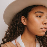 MINIMALIST BAR STUDS