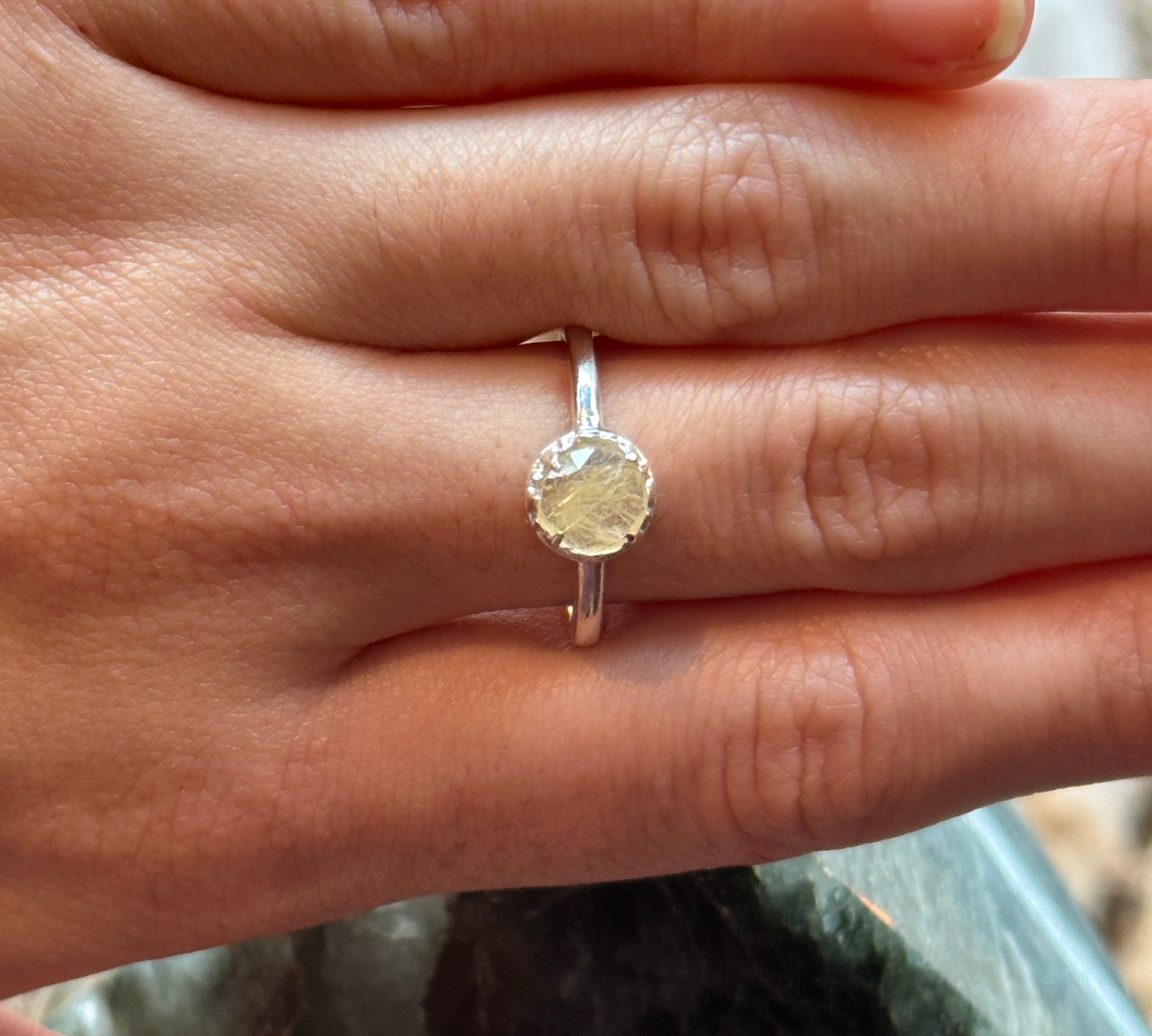 MATRIX HALO RING | RUTILATED QUARTZ