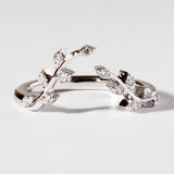 CLIMBING VINES WEDDING BAND