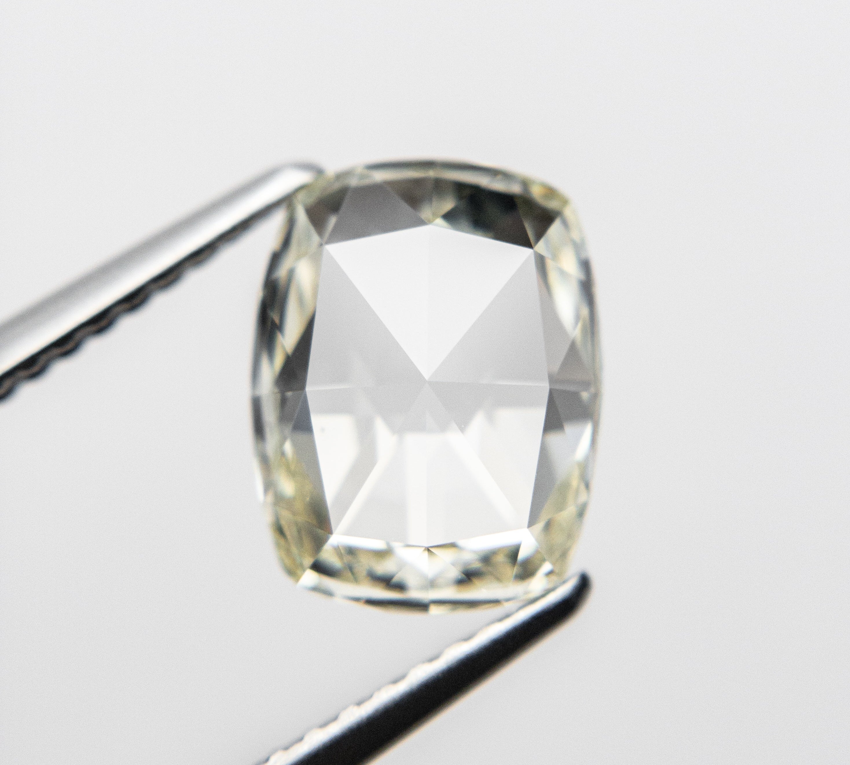 2.55ct 9.76x7.58x3.56mm VS2 U-V Cushion Rosecut 18625-01 - Misfit Diamonds