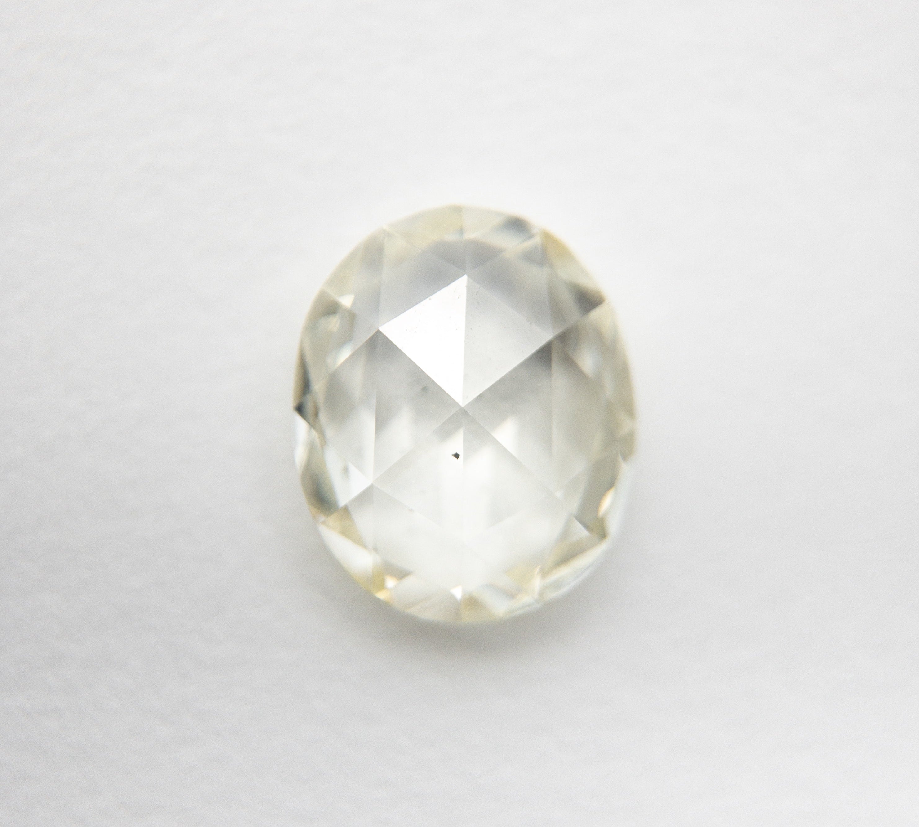 1.26ct 7.96x6.61x2.80mm SI1 U-V Oval Rosecut 18879-05 🇷🇺 - Misfit Diamonds