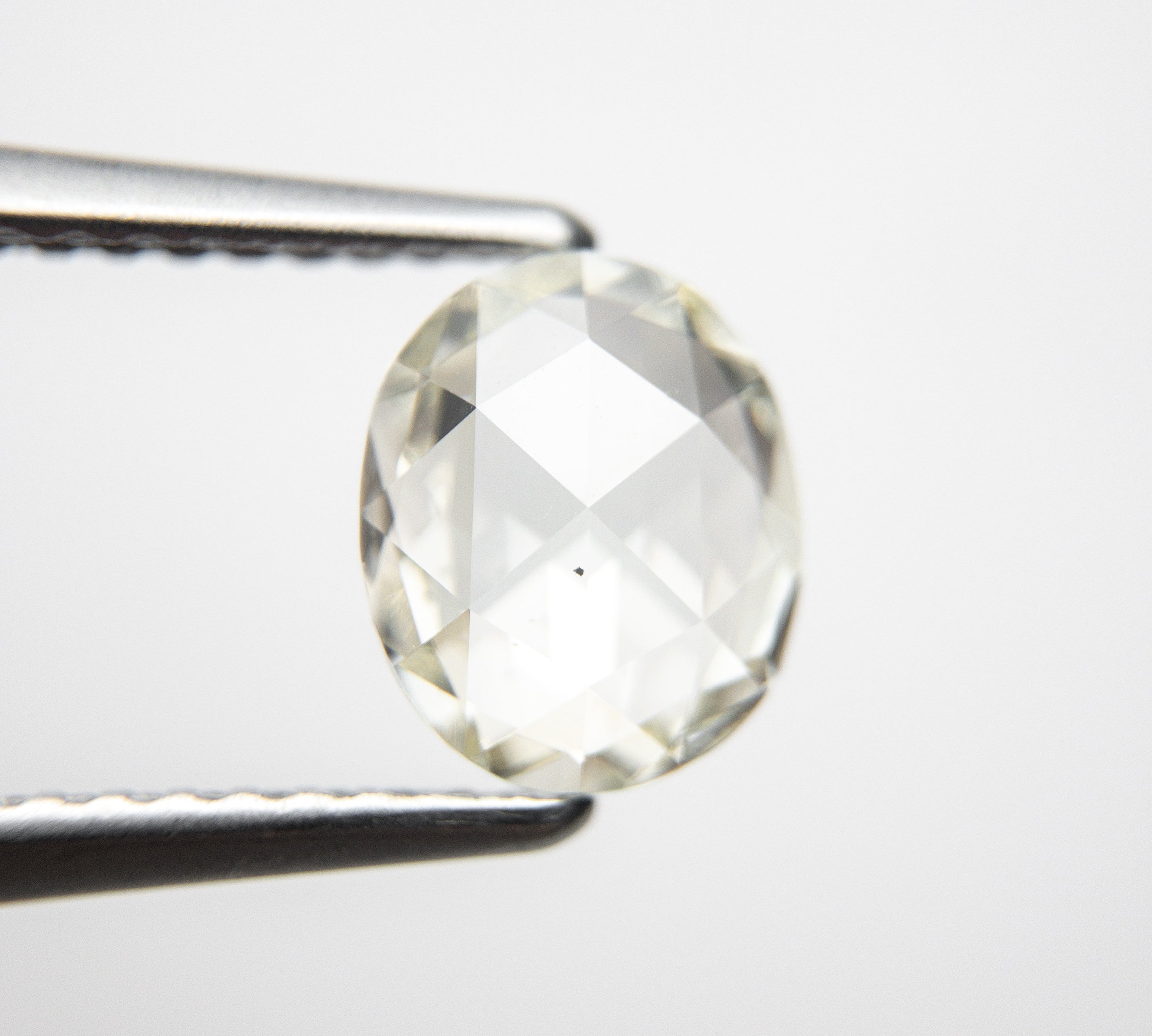 1.26ct 7.96x6.61x2.80mm SI1 U-V Oval Rosecut 18879-05 🇷🇺 - Misfit Diamonds