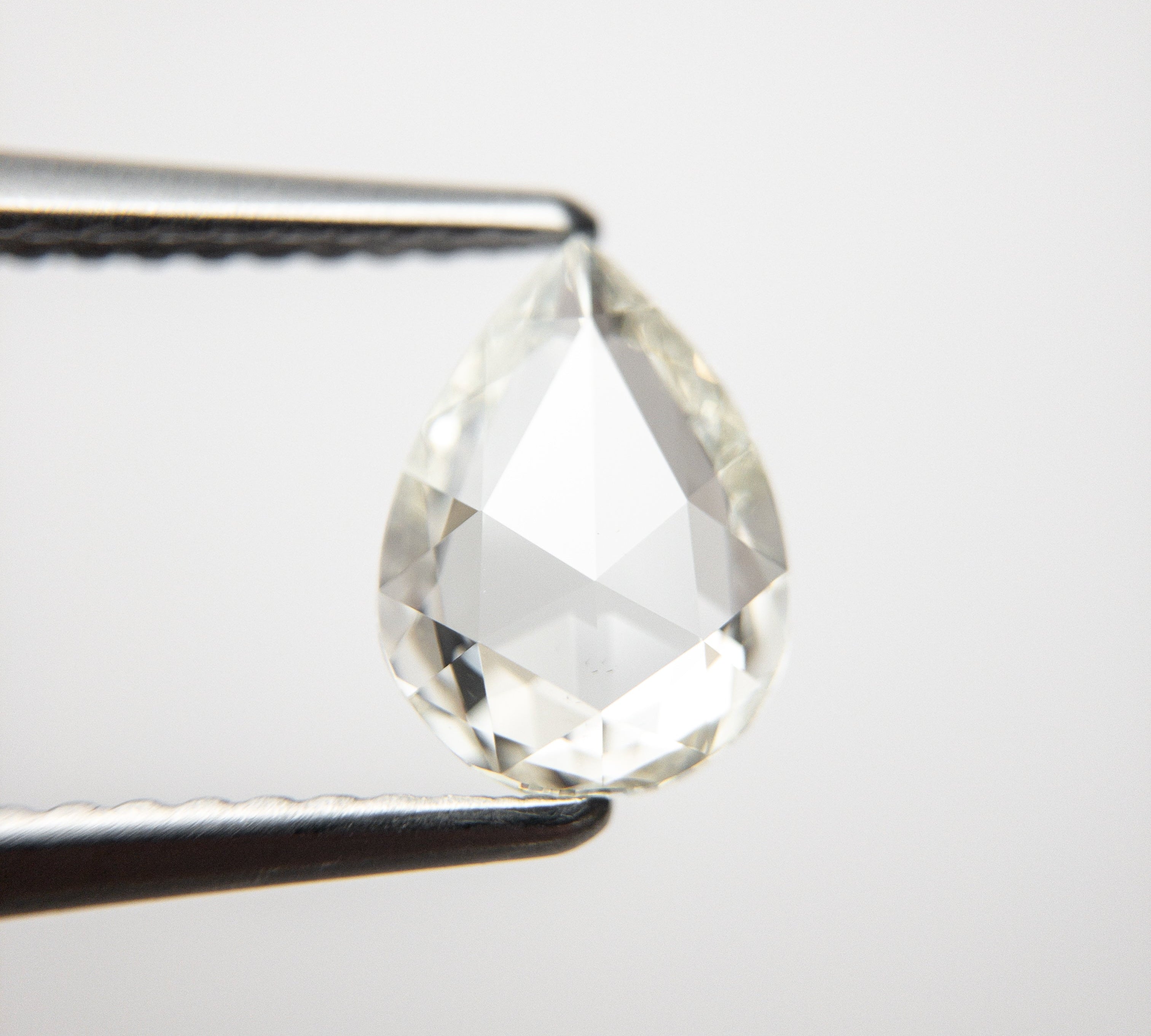 1.04ct 8.62x6.34x2.34mm VS2 L-M Pear Rosecut 18879-07 🇷🇺 - Misfit Diamonds