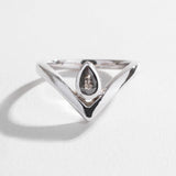 SAMPLE SALE | 14K WHITE GOLD | SOLITAIRE SALT & PEPPER DIAMOND CHEVRON RING