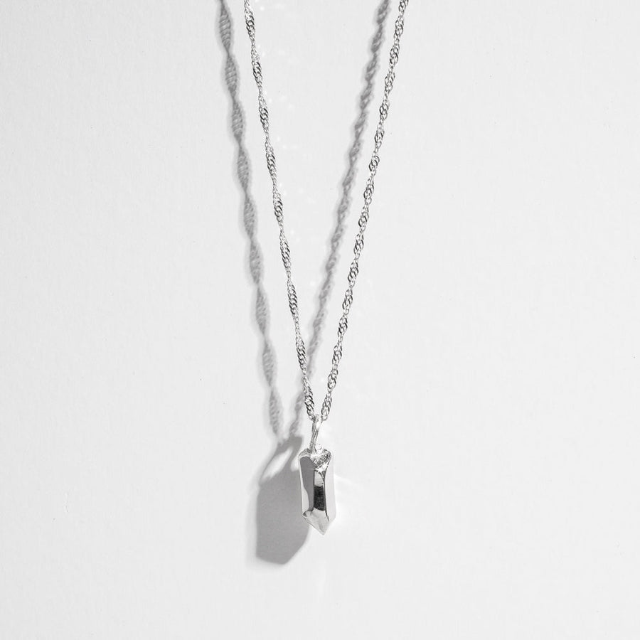 CRYSTAL POINT NUGGET NECKLACE WITH SINGAPORE CHAIN