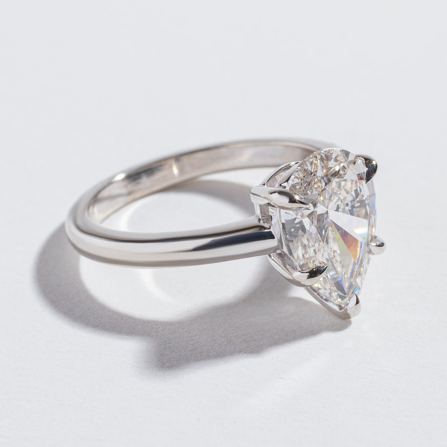 PEAR SOLITAIRE ENGAGEMENT RING | 14K GOLD & LAB CREATED DIAMOND