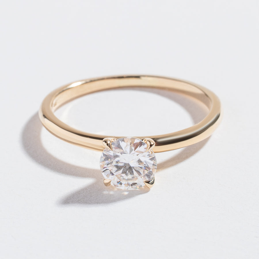 CLASSIC SOLITAIRE ENGAGEMENT RING | 14K GOLD & MOISSANITE
