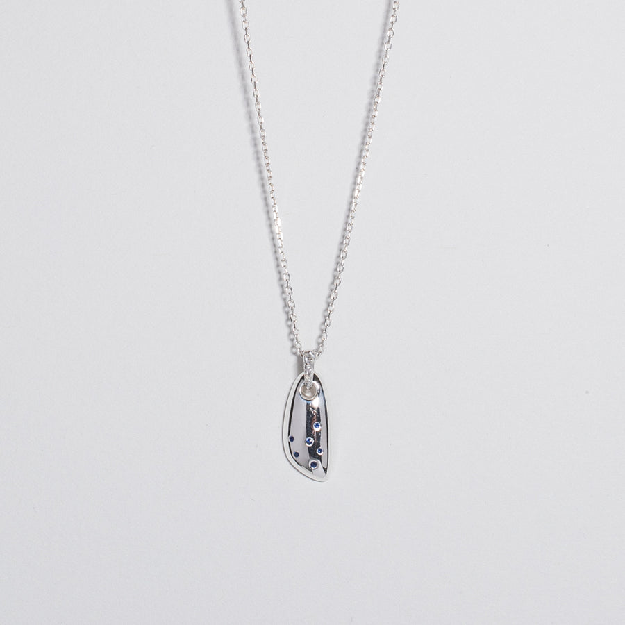 PEBBLE PENDANT | STERLING SILVER AND SAPPHIRES