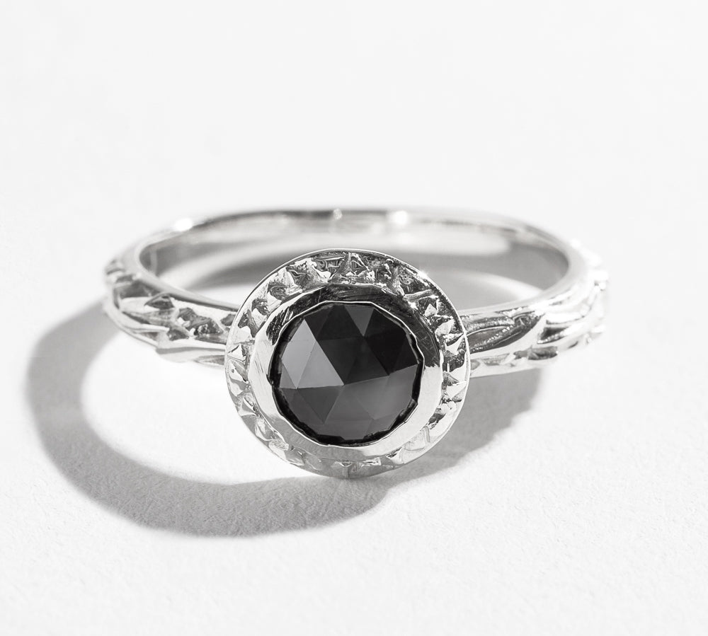 MATRIX HALO BEZEL ENGAGEMENT RING | 14K GOLD & BLACK DIAMOND