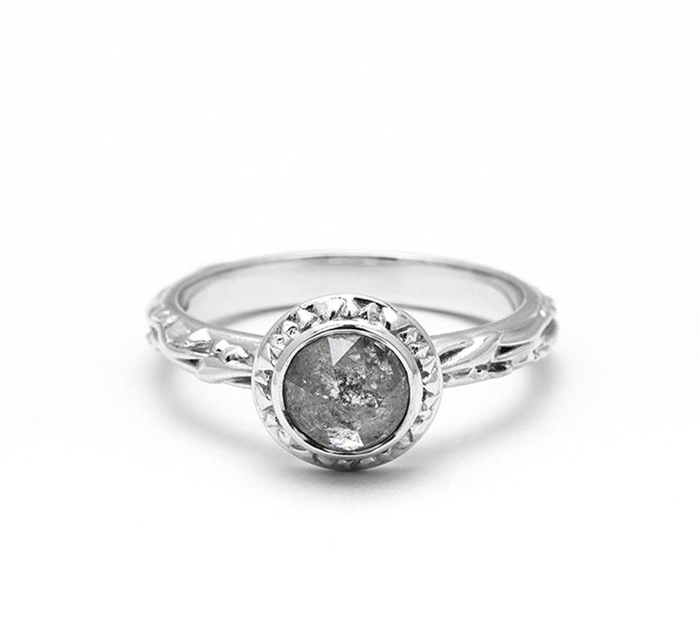 MATRIX HALO BEZEL ENGAGEMENT RING | 14K GOLD | SALT & PEPPER DIAMOND