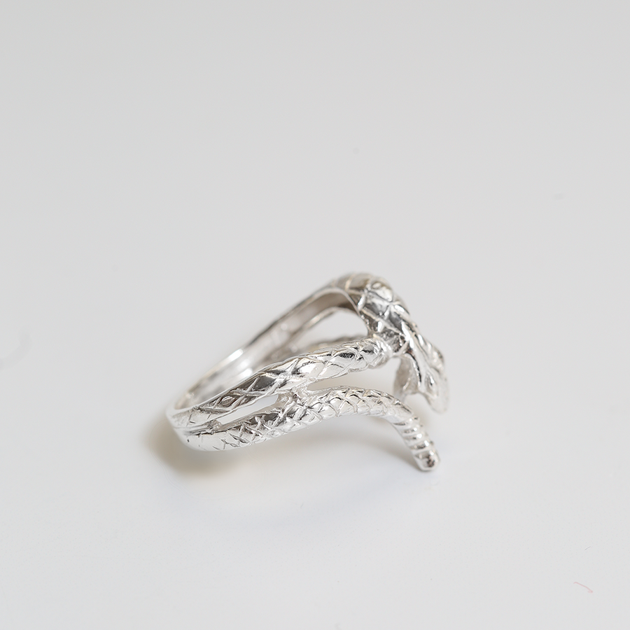 VINTAGE COILED SERPENT RING | SILVER